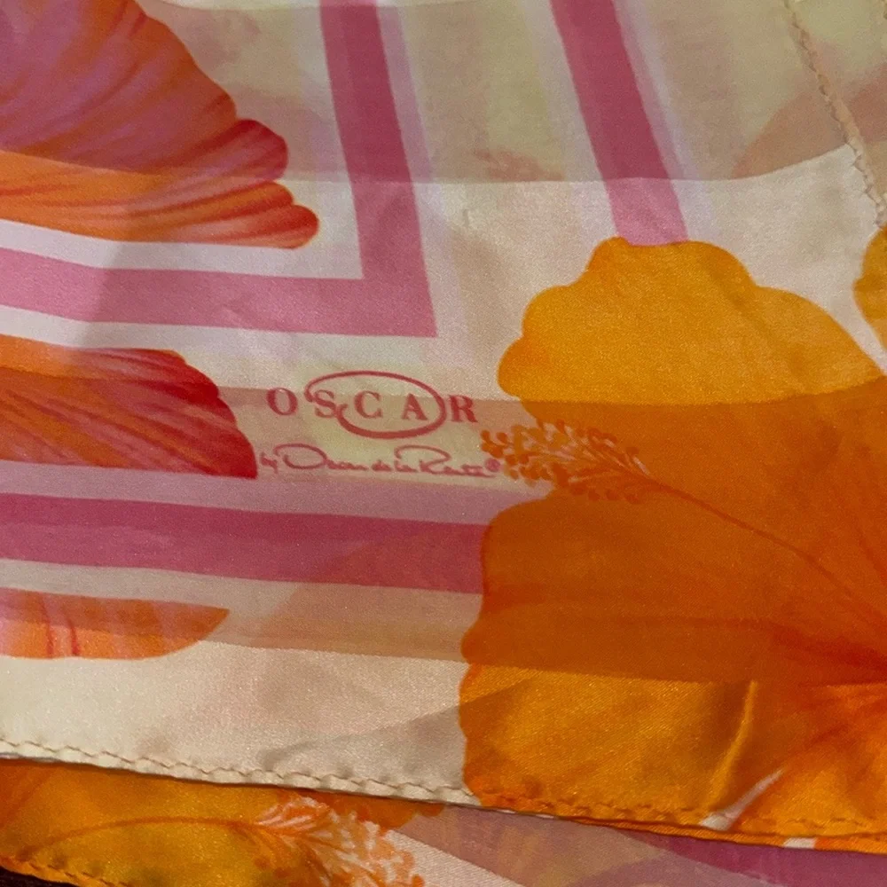 Oscar de la Renta Vintage Vibrant Hibiscus Silk Scarf 34”x34”